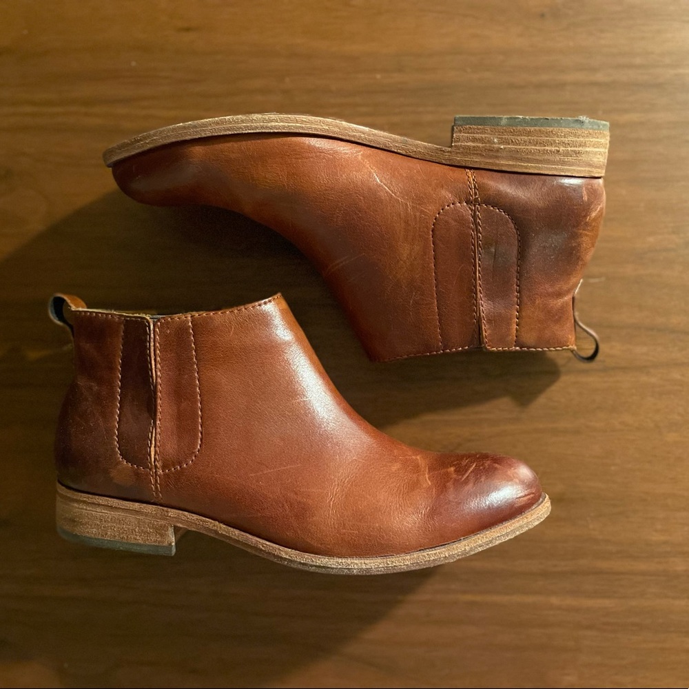 Like-new Kork-Ease Velma Ankle Boots
